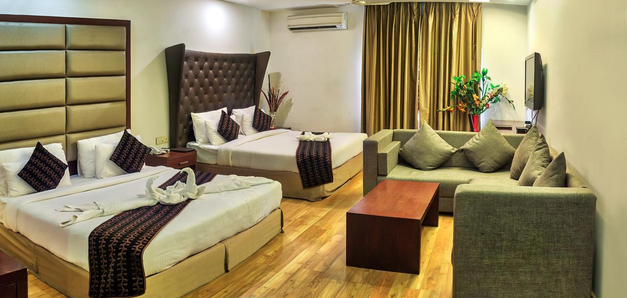 Ananya Regency Hotel Kashipur Ngoại thất bức ảnh